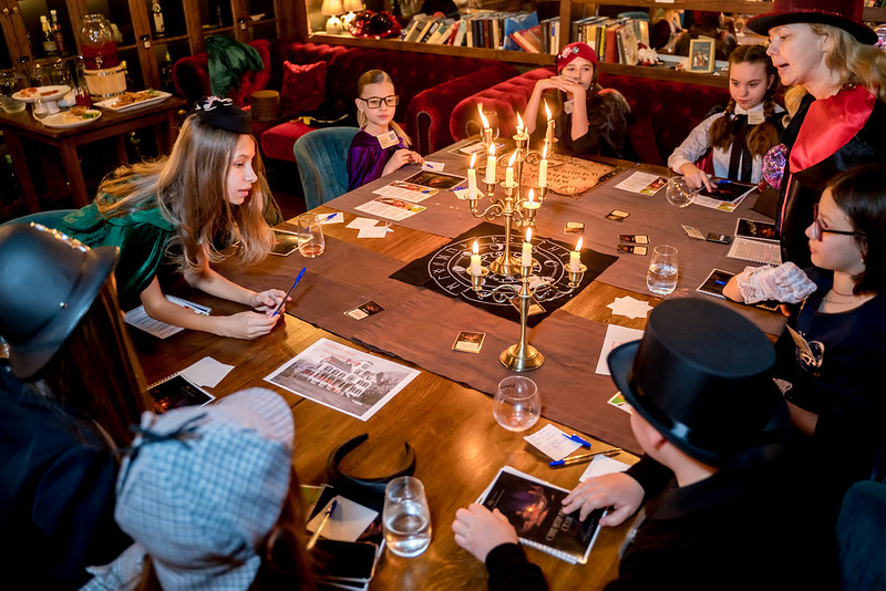 Как отметить 8 Марта в школе: праздничное украшение класса в Taganrog