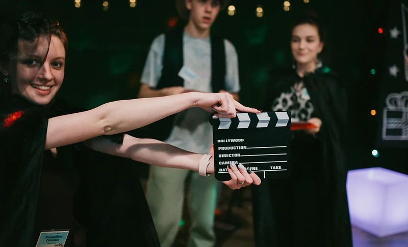 Городские огни и праздничное настроение в Taganrog